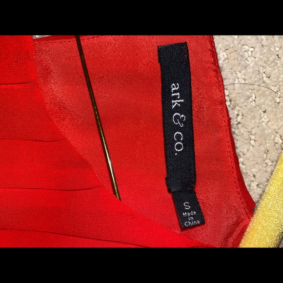 Dress dress w it h pleated accents - Picture 3 of 4